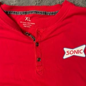 RED SONIC T SHIRT USED